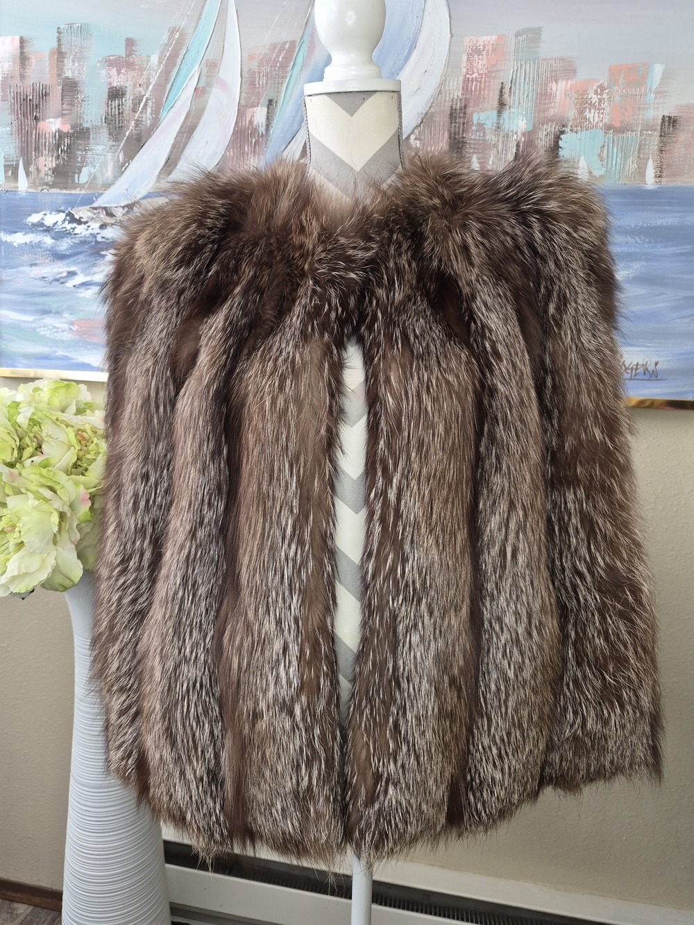 Vintage J.O.Nadeau Brown Fur Cape Coat Luxurious Women's Cape